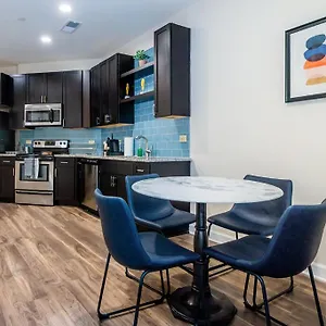 Beautiful 1br W Balcony Gym Patio Areas Charlotte