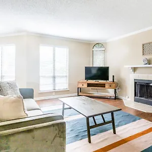 Viagem - - Cozy 1br W/gym+pool+parking Charlotte