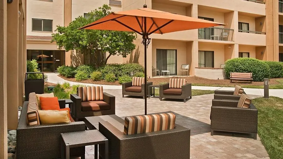 Courtyard Charlotte Southpark Hotel