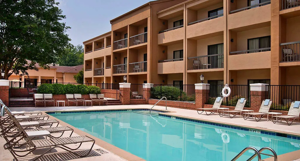 Courtyard Charlotte Southpark Hotel